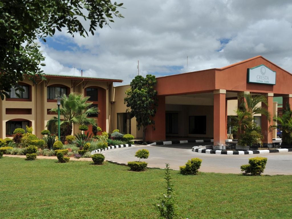 Cresta Golfview Hotel  Property Views  Exterior View 6