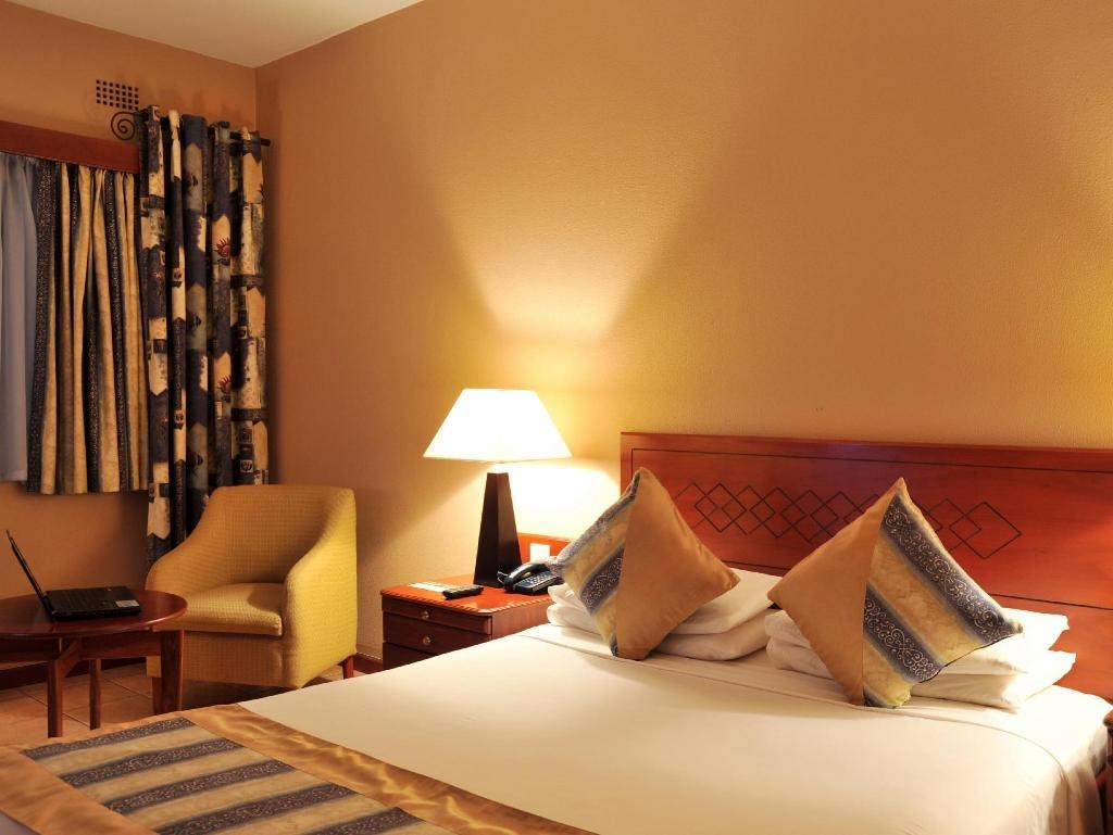 Cresta Golfview Hotel  Rooms  Double Room 1