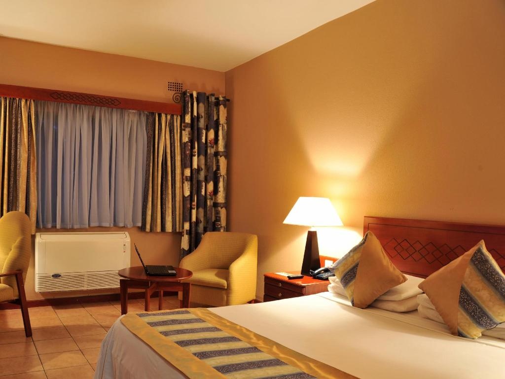Cresta Golfview Hotel  Rooms  Double Room 4