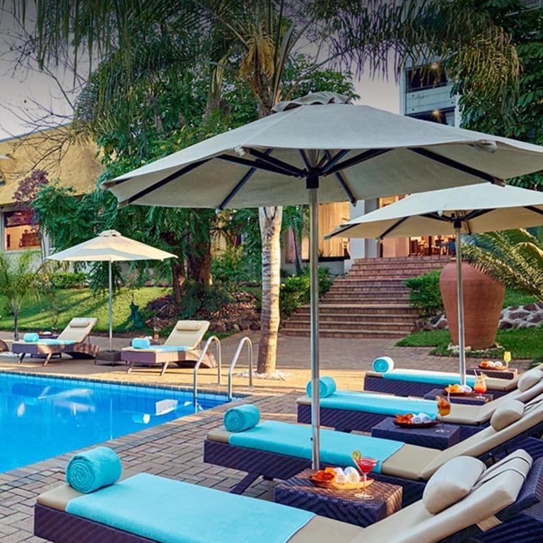 Taj Pamodzi Lusaka  Facilities  Swimming Pool 4