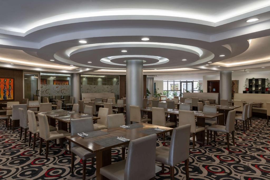 Radisson Blu Hotel Lusaka  Dining  Restaurant 4