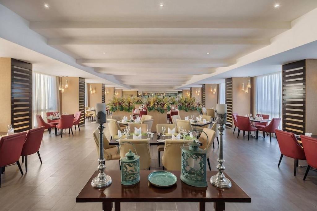 Protea Hotel Lusaka  Dining  Dining Image 12 12