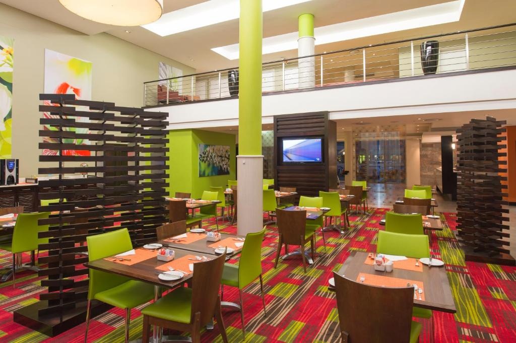 StayEasy Lusaka  Dining  Dining Image 1 1