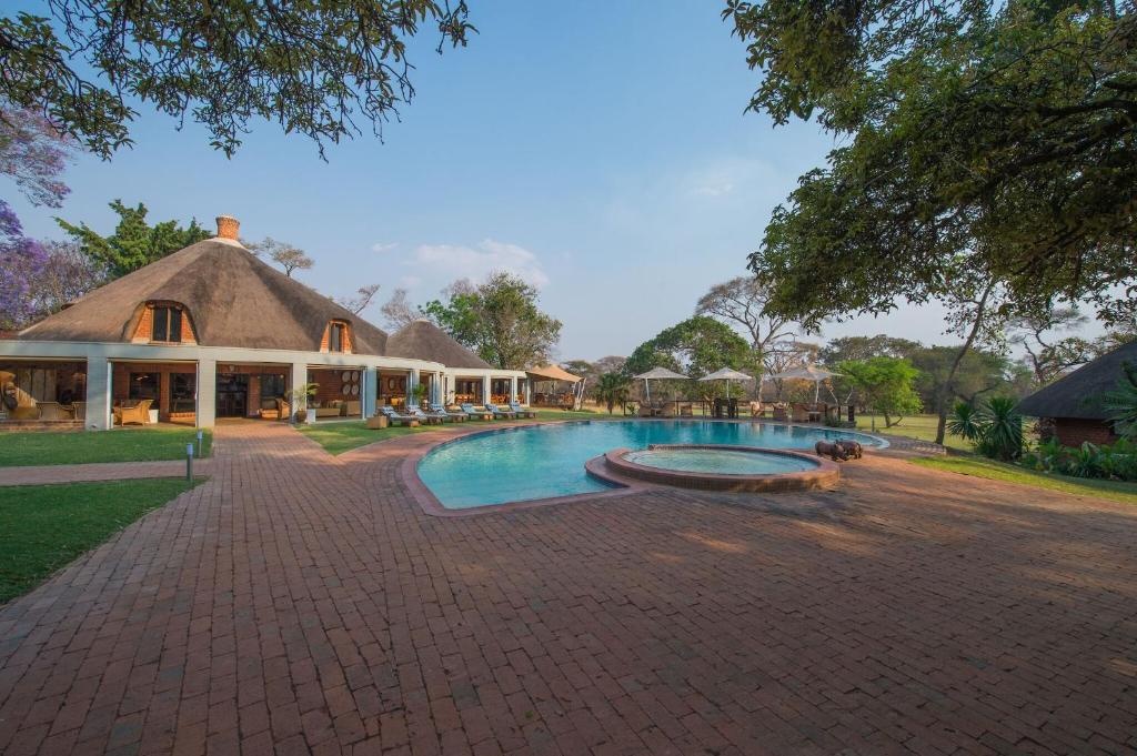 Lilayi Lodge  Dining  Food And Beverages 1