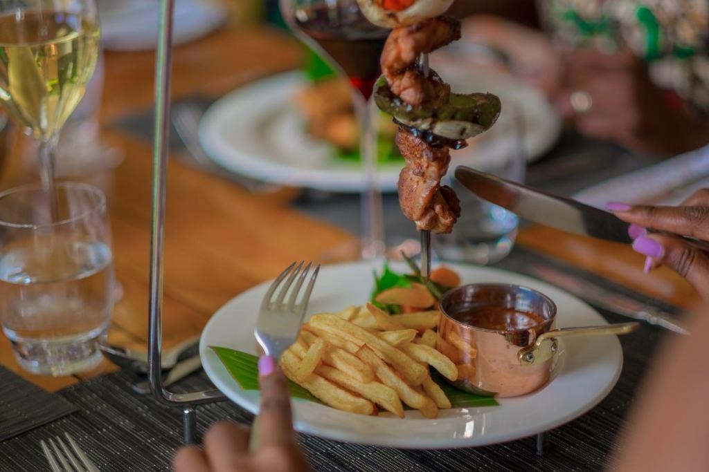 Lilayi Lodge  Dining  Food And Beverages 25