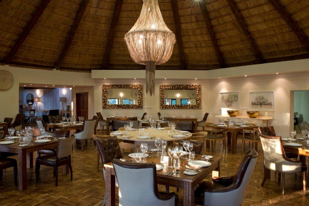 Lilayi Lodge  Facilities  Barlounge 4