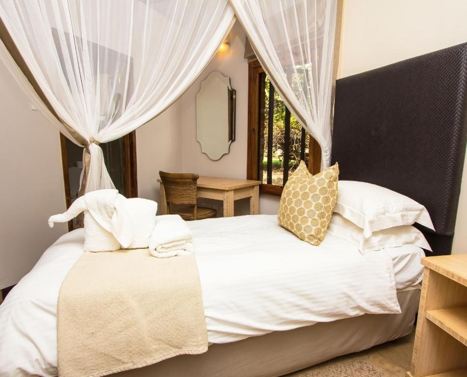 Lilayi Lodge  Rooms  Family Room 4