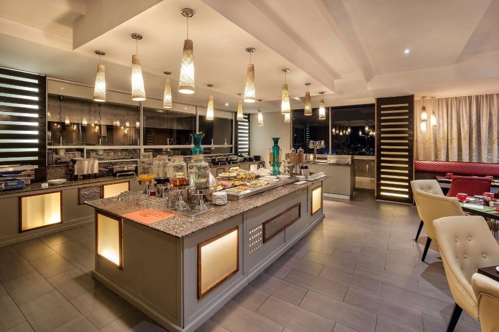 Protea Hotel Lusaka Tower  Dining  Restaurant 6