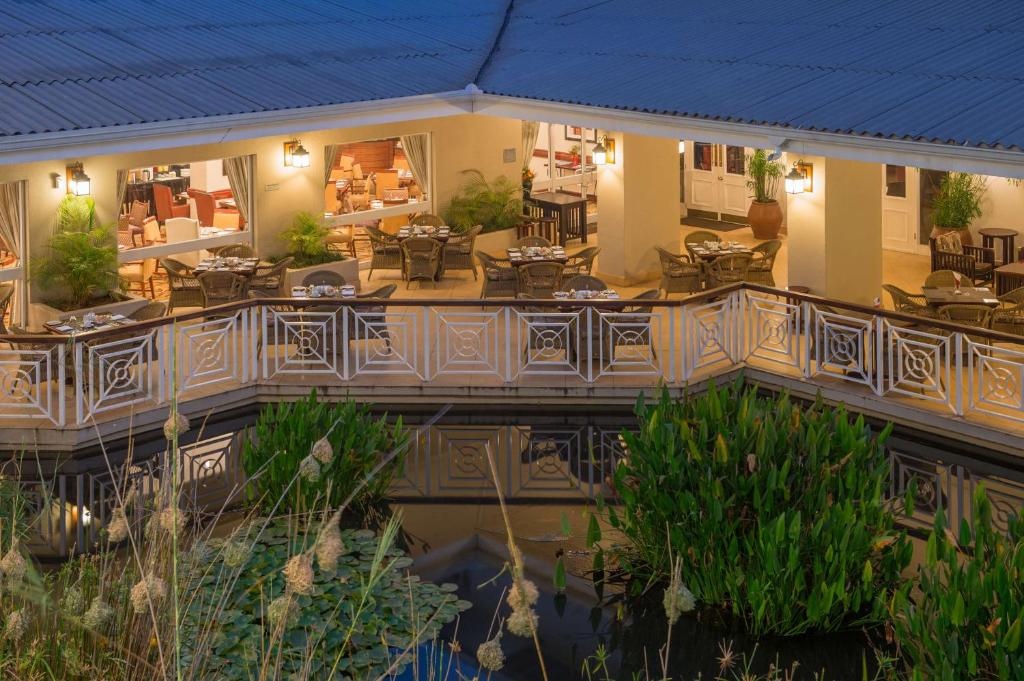 Southern Sun Ridgeway Lusaka  Dining  Restaurant 2