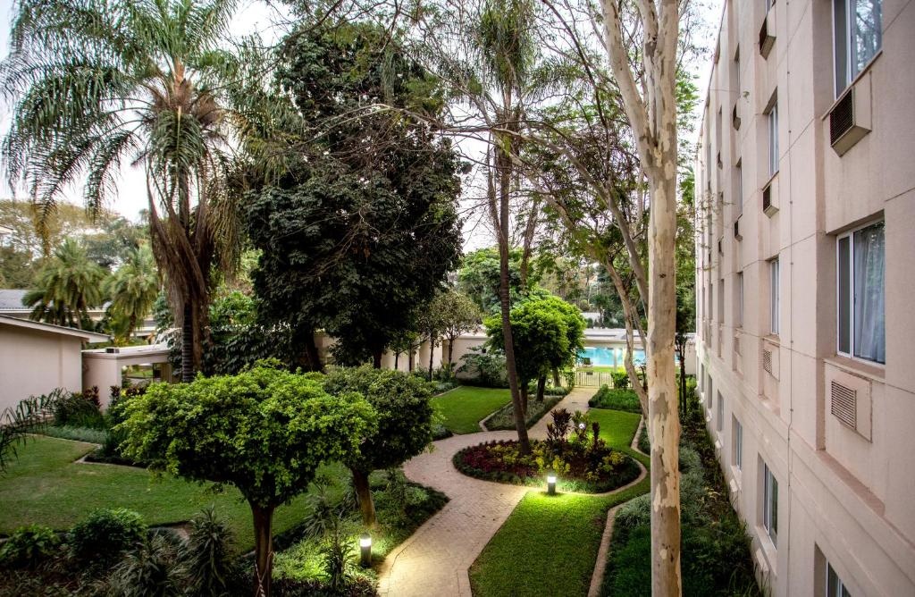 Southern Sun Ridgeway Lusaka  Facilities  Garden 9