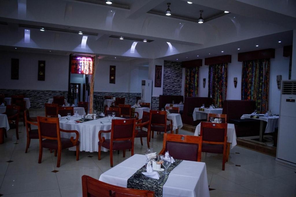 Best Western Plus Paramount Hotel  Dining  Food And Beverages 1