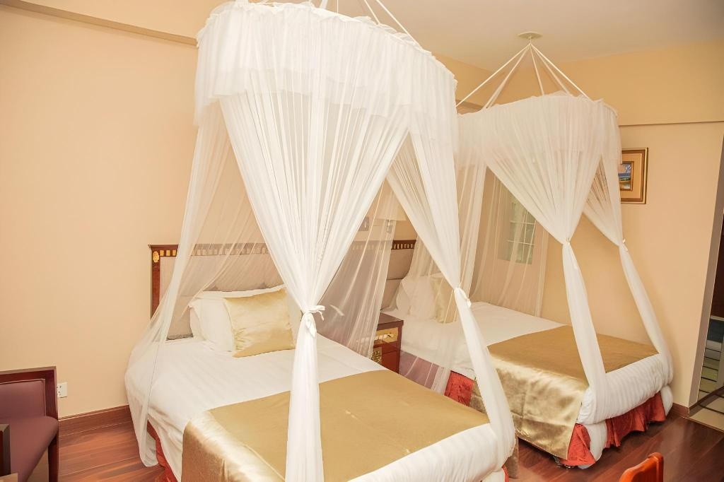 Best Western Plus Paramount Hotel  Rooms  Rooms Image 13 13
