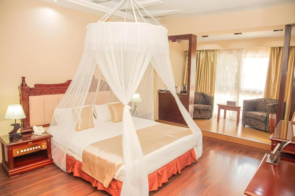 Best Western Plus Paramount Hotel  Rooms  Rooms Image 4 4